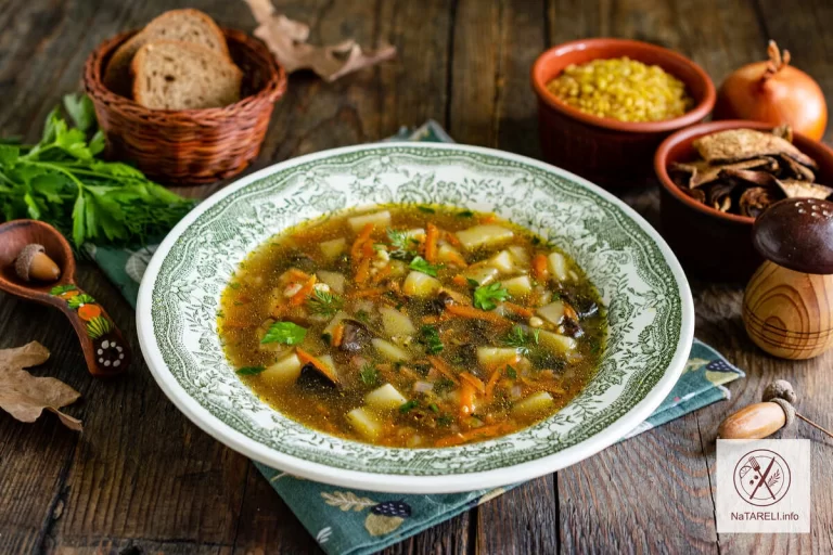 Soup with porcini mushrooms and bulgur