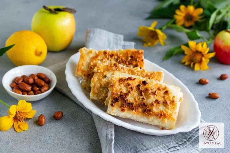 Lavash envelopes with apples in a frying pan